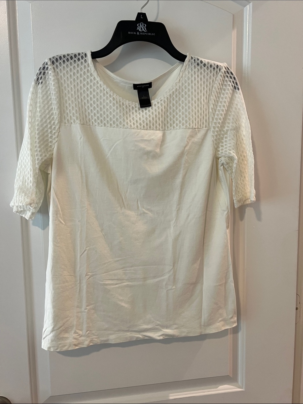 Ann Taylor Cream Mesh Yoke Short Sleeve Blouse